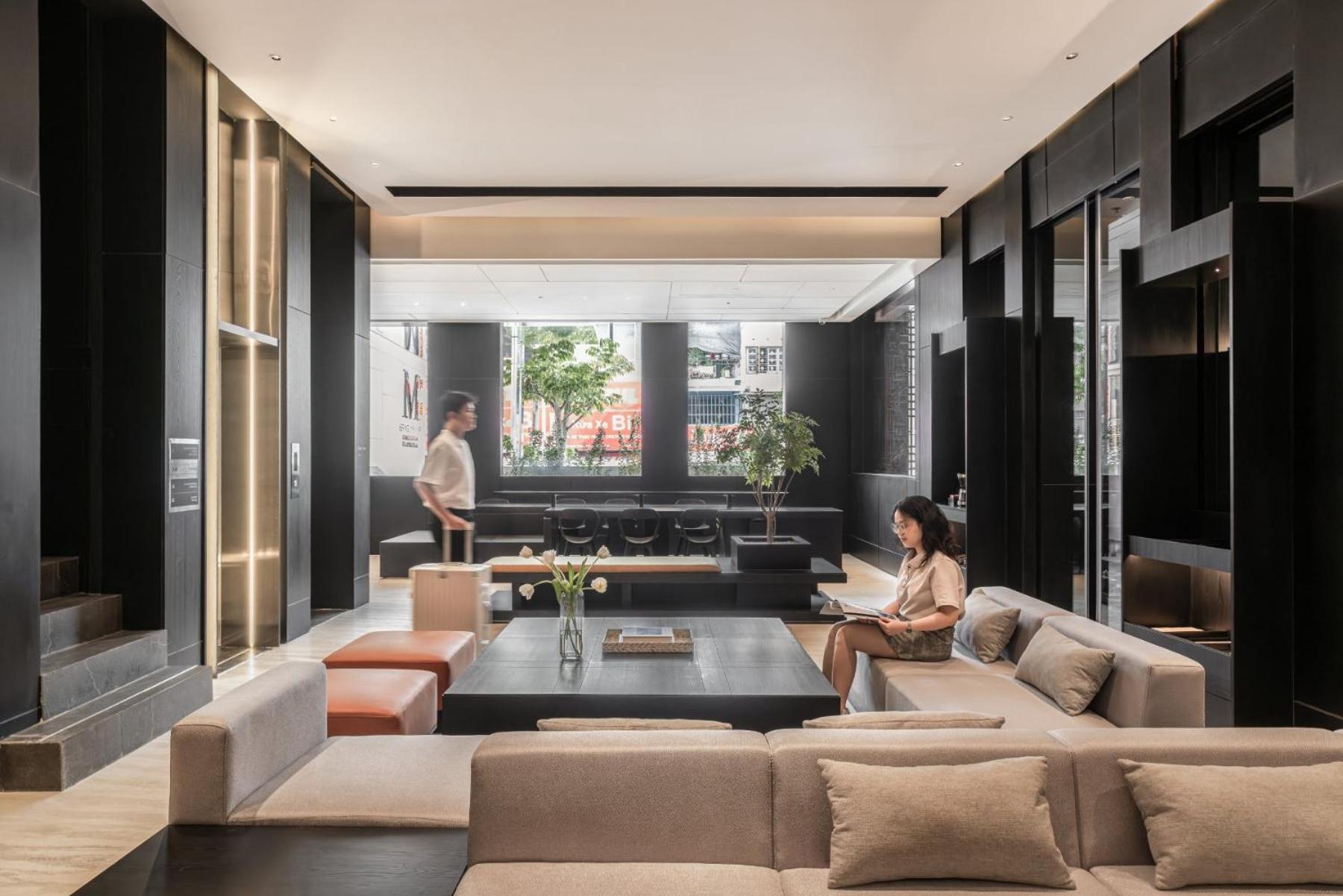 M Village Nguyen Kiem - Cosmo Airport Hotel مدينة هوشي منه المظهر الخارجي الصورة